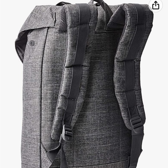 Herschel Retreat Backpack, Raven Crosshatch/Black Rubber, Classic 19.5L - Picture 2 of 4